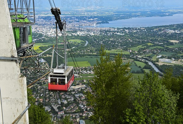 Cabin of the Saleve cable car at the top station