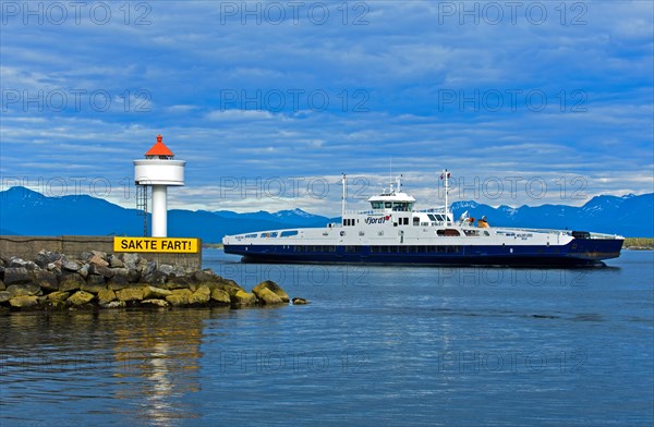 Moldefjord ferry powered by liquid natural gas