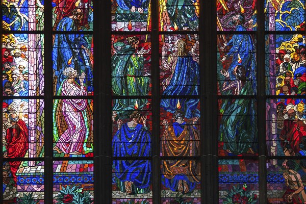 Glass window