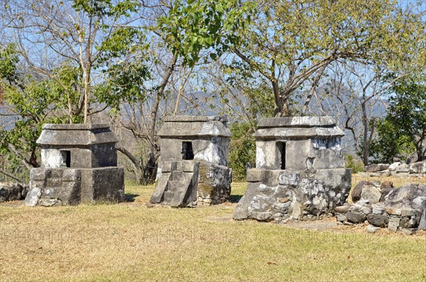 Totonac graves