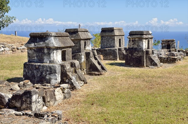 Totonac graves