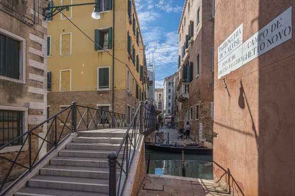 Ponte de Ghetto Vecchio over the Rio de Ghetto