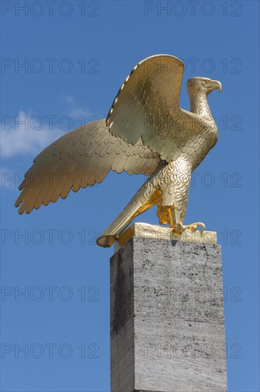 Eagle stele