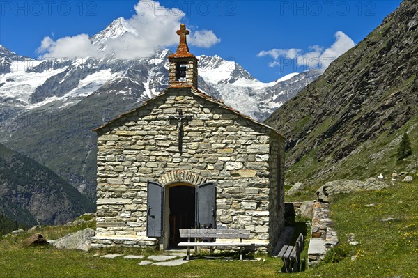 Mountain church on the Taschalp in front of the Weisshorn summit