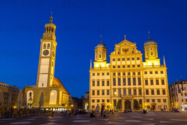 City Hall and Perlachturm in the evening