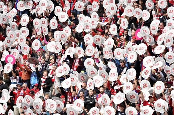 Cheering audience at the championship celebration of the FC Bayern