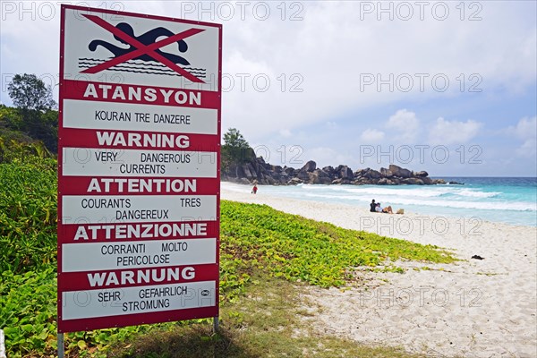Sign with warning in several languages