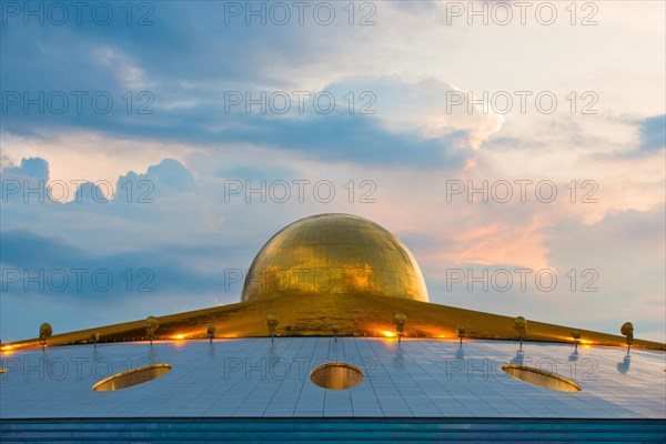 Phra Mongkol Thepmuni Memorial Hall