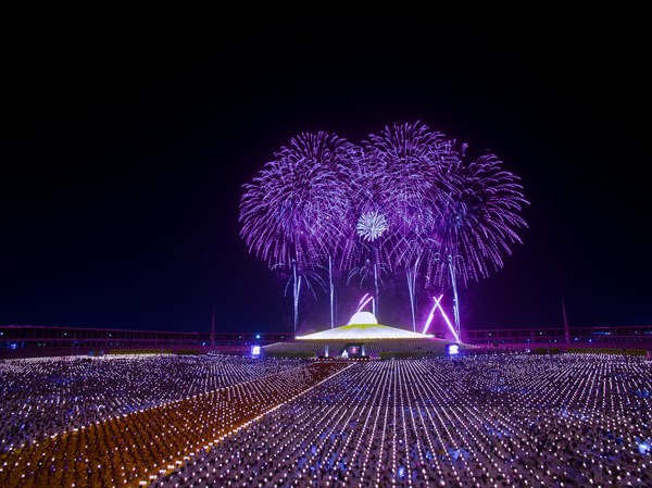 Fireworks at the Wat Phra Dhammakaya temple