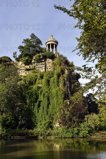Temple de la Sibylle, Parc des Buttes Chaumont, Paris