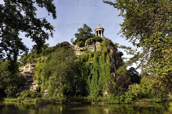 Temple de la Sibylle, Parc des Buttes Chaumont, Paris