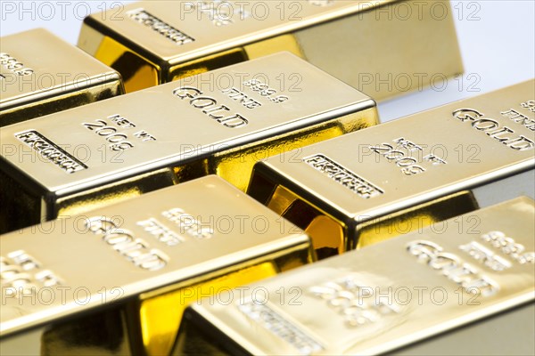 Several 200g gold bars