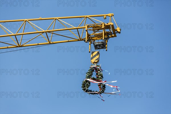 Topping out