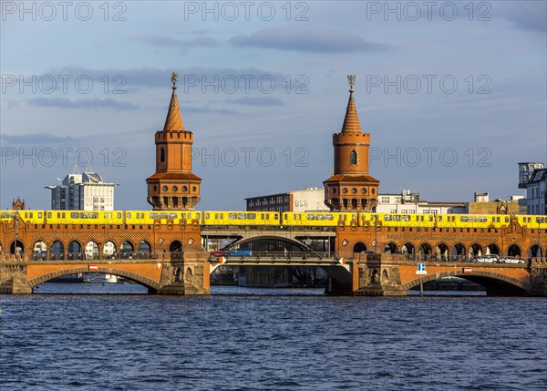 Oberbaum bridge over the river Spree