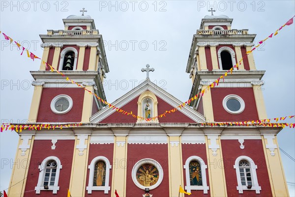 San Jose de Placer Church on Plaza Libertad