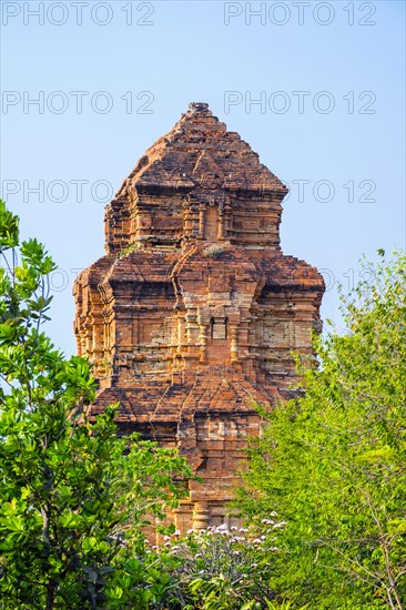 Thap Po Sah Inu temple