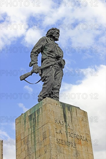 Che Guevara statue