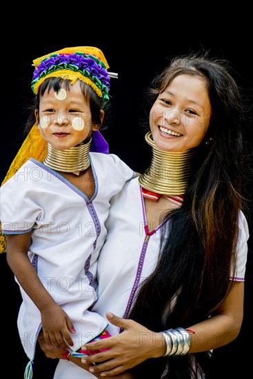 Kayan hill tribe mother and daughter