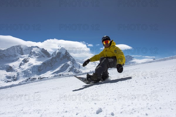 Snowboarder