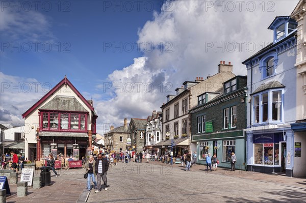 Pedestrian shopping area in the centre