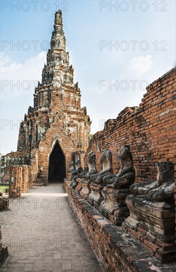 Headless Buddha statues