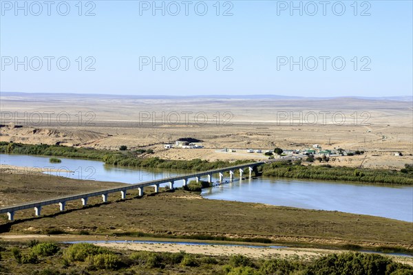 Bridge across the Oranje