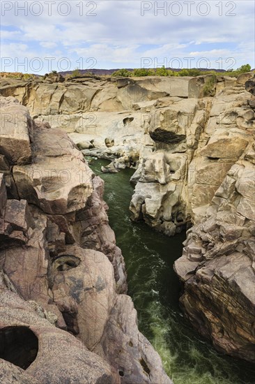 Orange border river