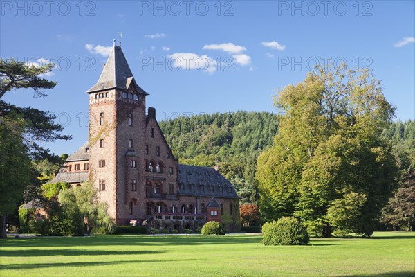 Saareck Castle in the Saarecks Landchen park