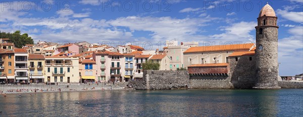 Historic centre with beach