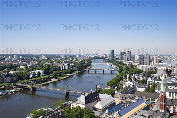 Main river with Eiserner Steg and Untermainbrucke bridges