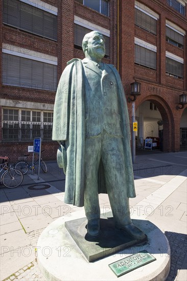 Adam Opel monument in front of Opel's main portal