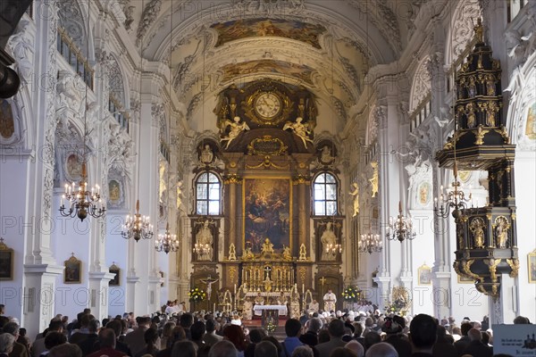 Leonhardi mass at the Basilica of St. Benedict