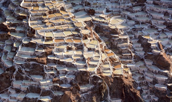 Terraces for salt extraction