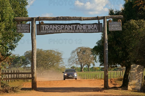 Transpantaneira road leading into the Pantanal