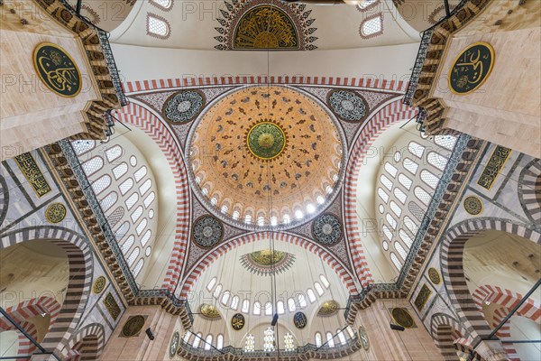 Suleymaniye Mosque interior