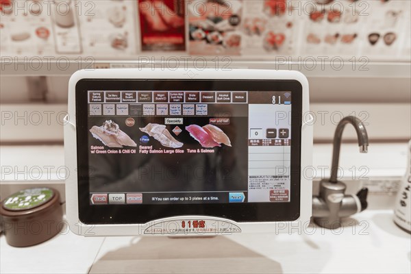 Sushi order on a screen