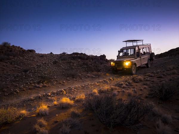 Land Rover driving in the Kulala Wilderness Reserve