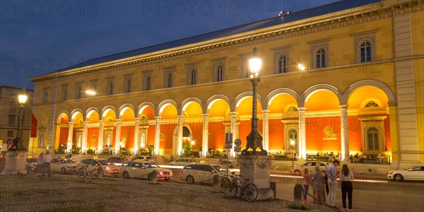 Residenzpost and Max-Joseph-Platz