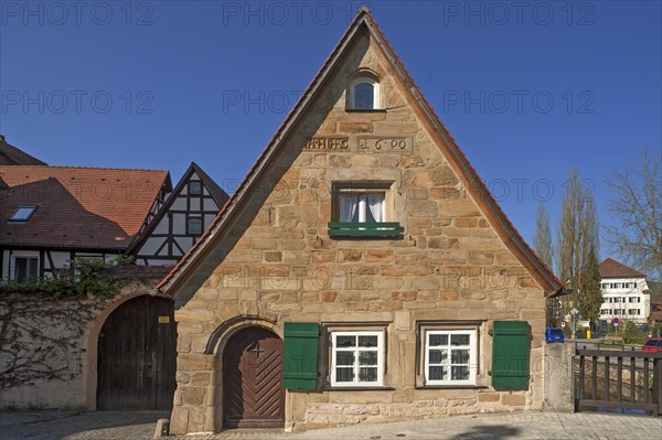 Former pavement customs house from 1690