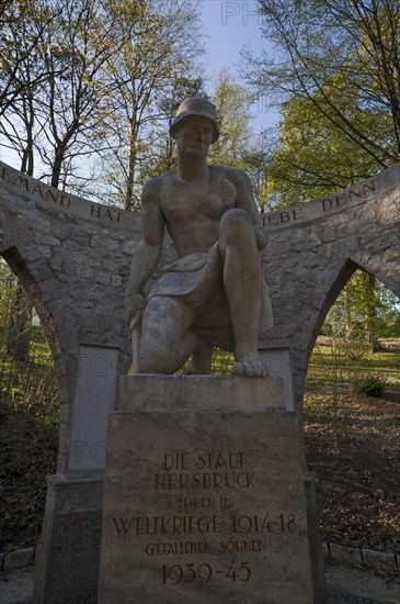 Memorial to the fallen soldiers of World War II