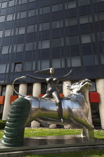 The sculpture "Abduction of Europe"