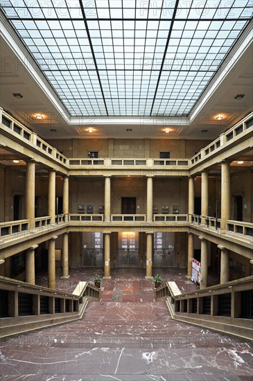 Entrance hall with staircase