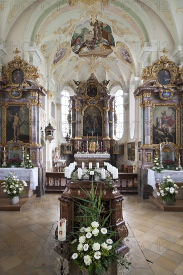 Chancel in Wilparting pilgrimage church