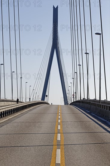 Road on the Kohlbrand Bridge