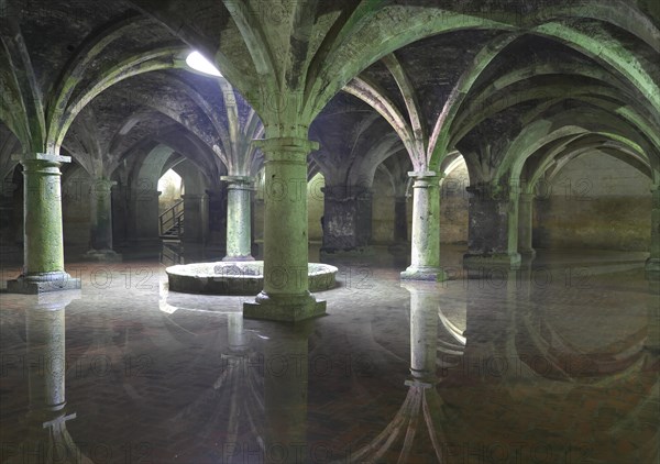Portuguese cistern