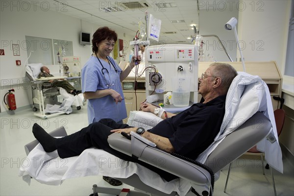 Patient and nurse during outpatient dialysis in the dialysis center of the Dominikus Krankenhaus hospital