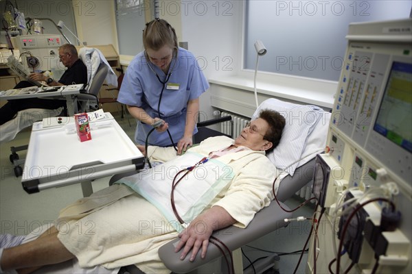 Patient and nurse during outpatient dialysis in the dialysis center of the Dominikus Krankenhaus hospital