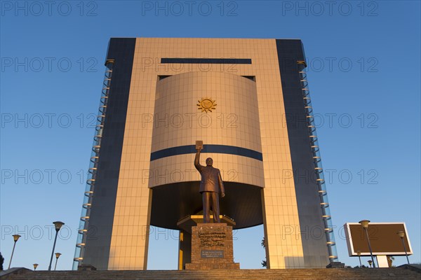 Monument of former president Dr. Sam Nujoma in front of Independence Memorial Museum