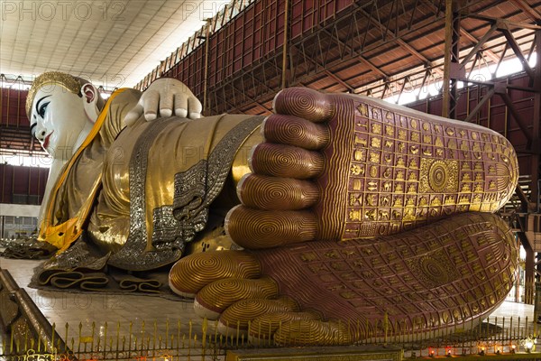 Reclining Buddha of Chaukhtatgyi Paya