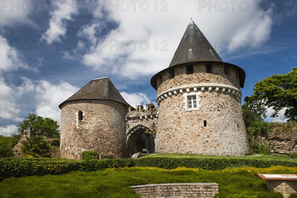 Gate to the Chateau de Champtoceaux